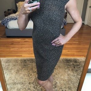 Black and Brown printed cap sleeve shift dress